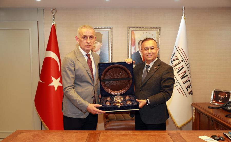 TFF Başkanı İbrahim Hacıosmanoğlu, Gaziantepte bir dizi ziyarette bulundu