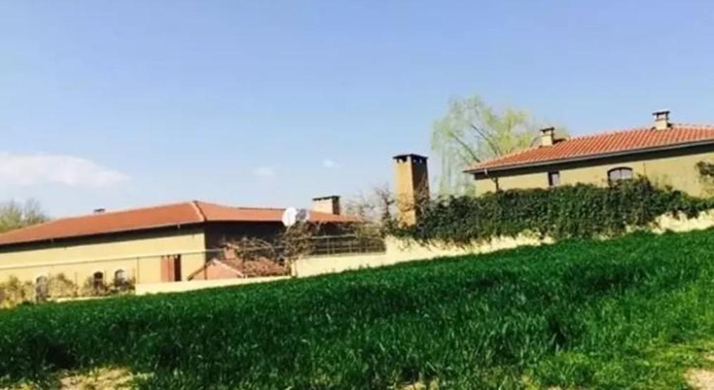 İstanbuldan kaçan Candan Erçetin çiftlik kurdu