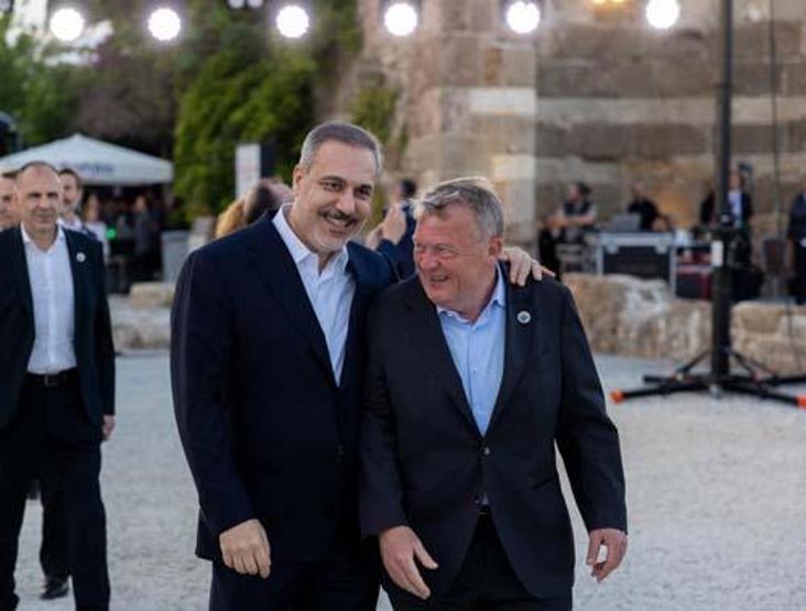 Diplomasinin merkezi Türkiye Avrupaya net mesaj