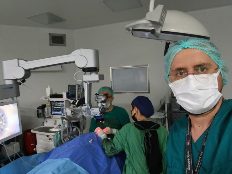 Kornea nakledilen 83 yaşındaki hasta: 10 yıldır bekliyordum