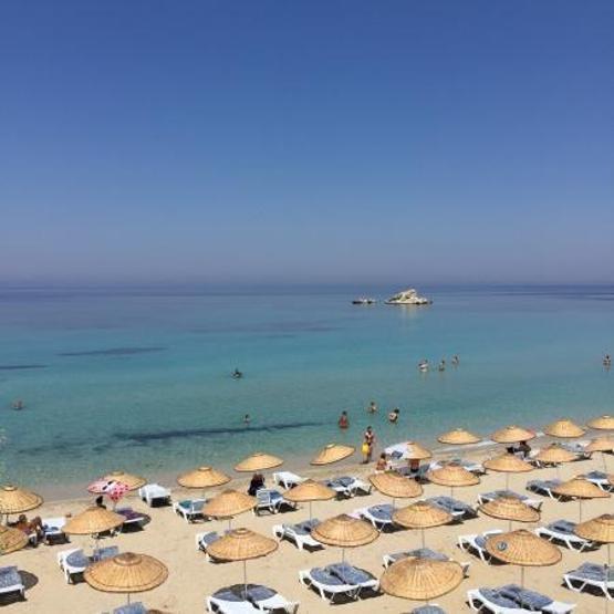 EGENİN İNCİSİ İZMİRİN EN GÜZEL PLAJLARI İnce altın rengi kumu, sığ ve berrak denizi ile adeta cennet