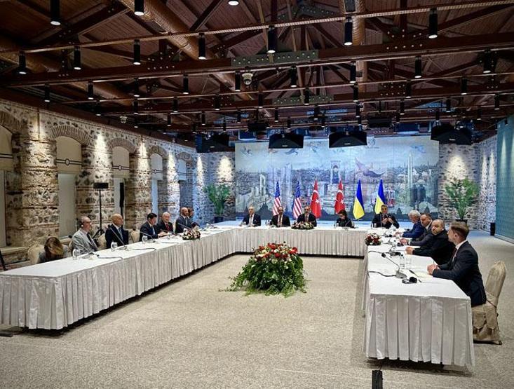 Dolmabahçe satrancının perde arkası Masada neler yaşandı Hande Fırat yazdı...