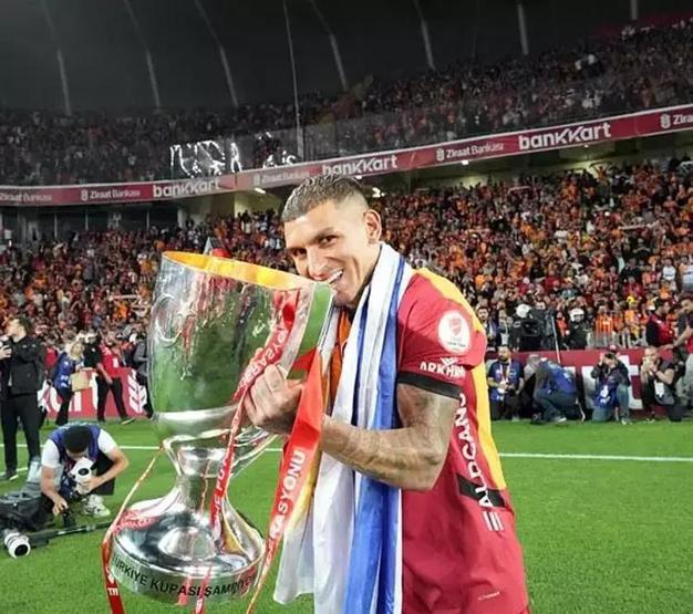 Lucas Torreiranın yeni aşkı Galatasaray kutlamalarında ortaya çıktı