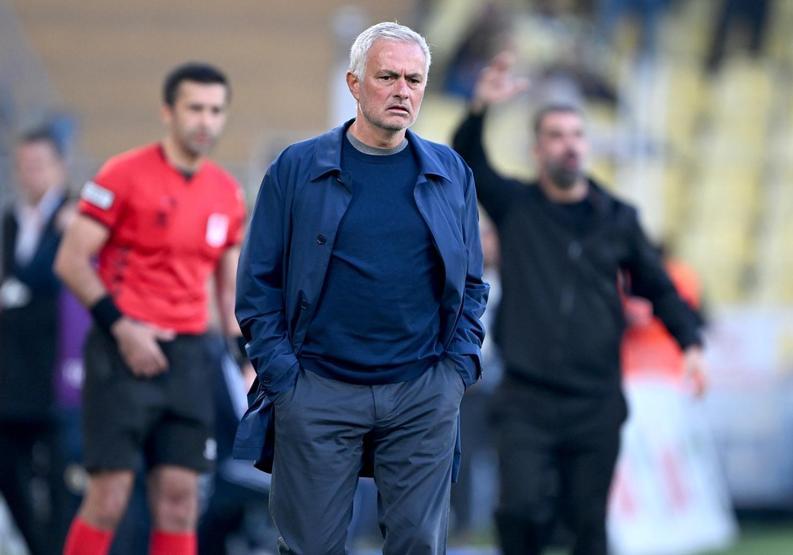 Jose Mourinhodan Galatasaraya olay sözler Musleranın penaltısına tepki...