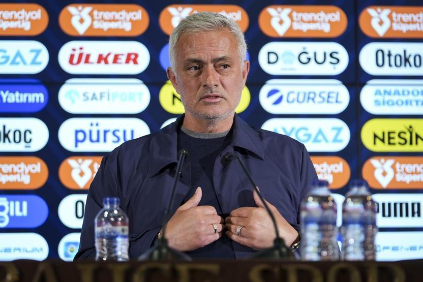 Jose Mourinhodan Galatasaraya olay sözler Musleranın penaltısına tepki...