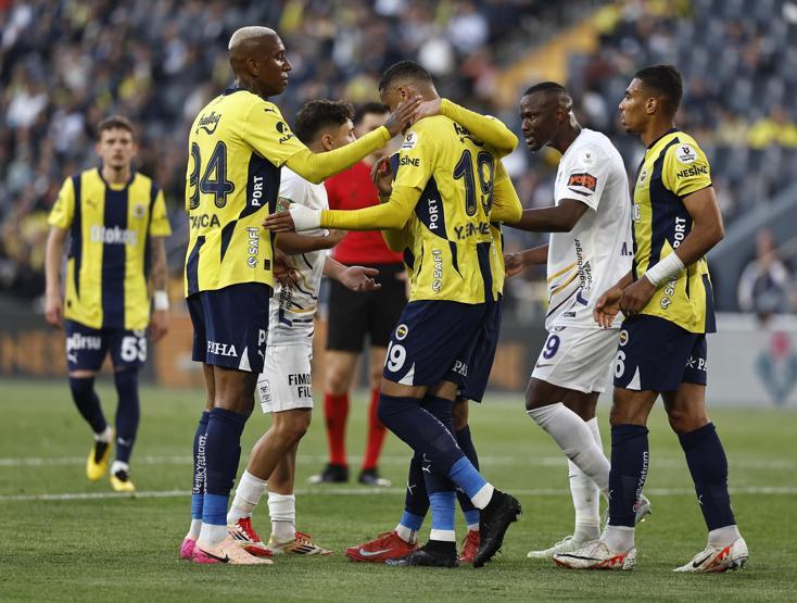Jose Mourinhodan Galatasaraya olay sözler Musleranın penaltısına tepki...