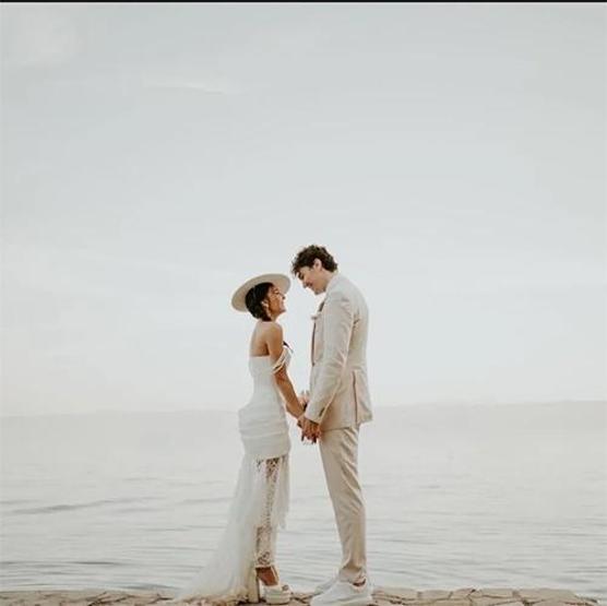 Ebru Şahine eşinden romantik mesaj