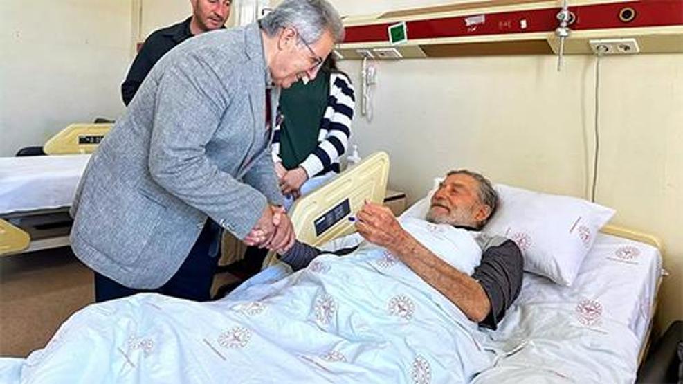 93 yaşındaki usta isim Ahmet Mekin acil ameliyata alınmıştı Son sağlık durumu ortaya çıktı