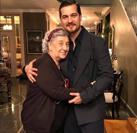 SENARYO KURGU, GÜLÜŞLER GERÇEK
