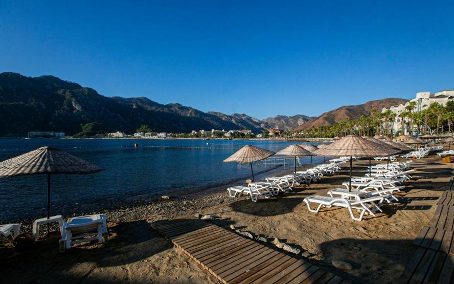 Bakan Ersoy müjdeyi verdi Bodrum’da sayısı 4 olan halk plajı tesislerine bir yenisi daha ekleniyor...