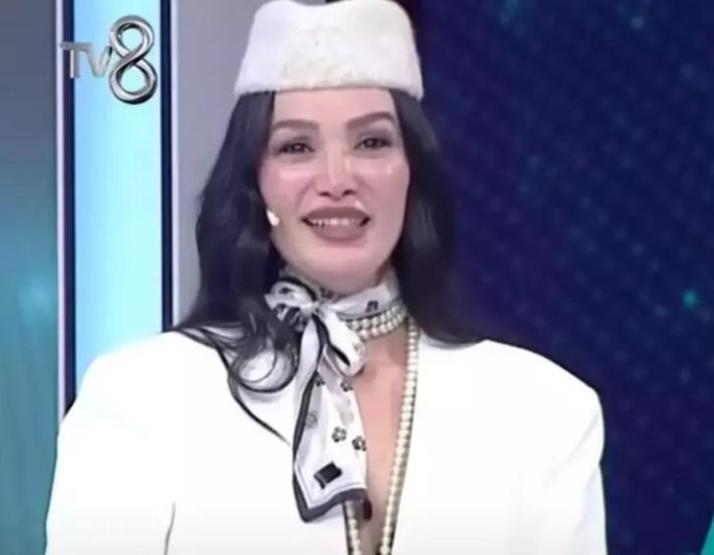 İşte Benim Stilim ile yıldızı parladı Emel Özkızıltaş yeniden moda yarışmasında