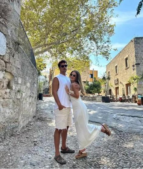 Merve Dinçkol ve Feyyaz Şerifoğlu bu yaz evleniyor