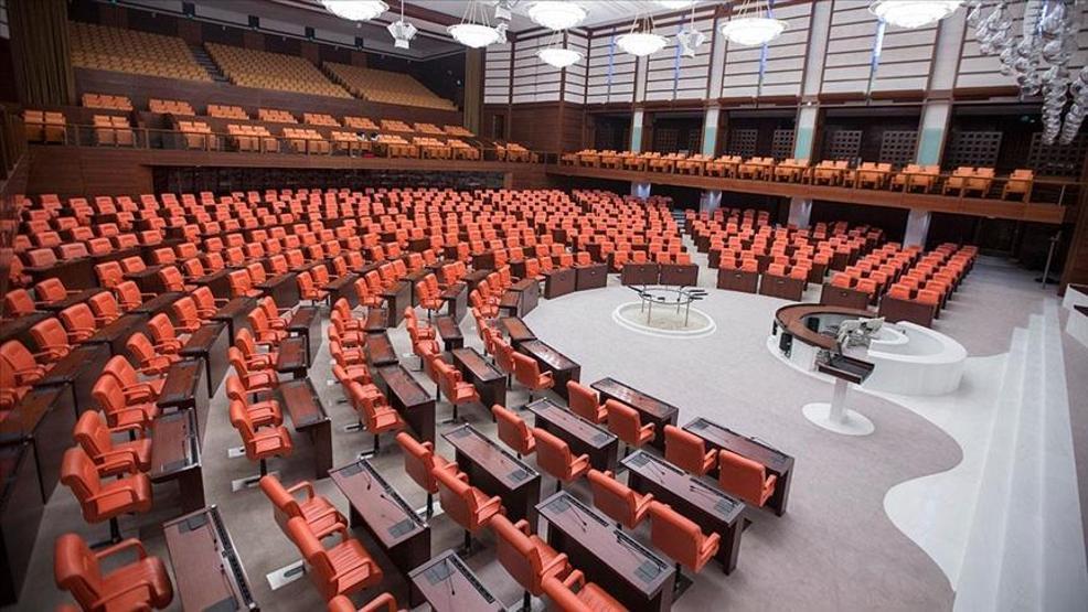 ANKARA BUNLARI KONUŞUYOR: İSTİFALAR BEKLENİYOR ‘Siyasetin tansiyonu yaza rağmen artacak’