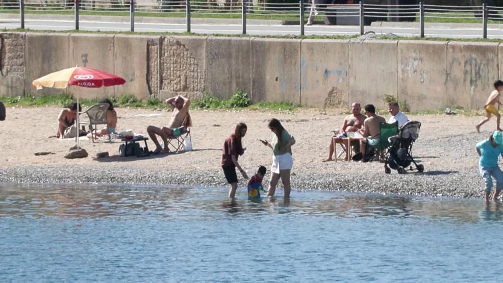 Termometreler 26 dereceyi gösterdi İstanbullular soluğu sahillerde aldı