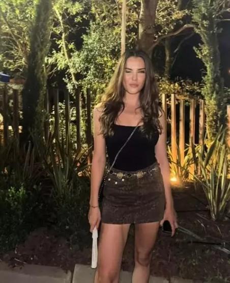 Uzak Şehirin Pakizesi Yaren Güldiken, pozlarıyla hayran bıraktı