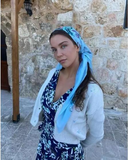 Uzak Şehirin Pakizesi Yaren Güldiken, pozlarıyla hayran bıraktı