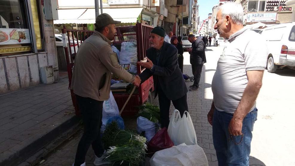 Dağlardan toplanan otlar hem şifa hem kazanç sağlıyor