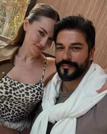 Fahriye Evcen oğlu Keremi paylaştı sosyal medya yıkıldı