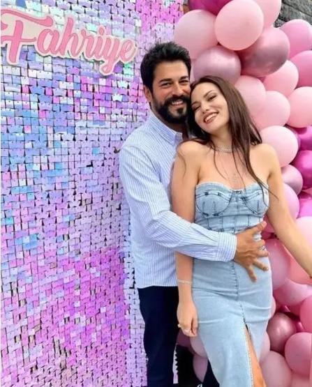 Fahriye Evcen oğlu Keremi paylaştı sosyal medya yıkıldı