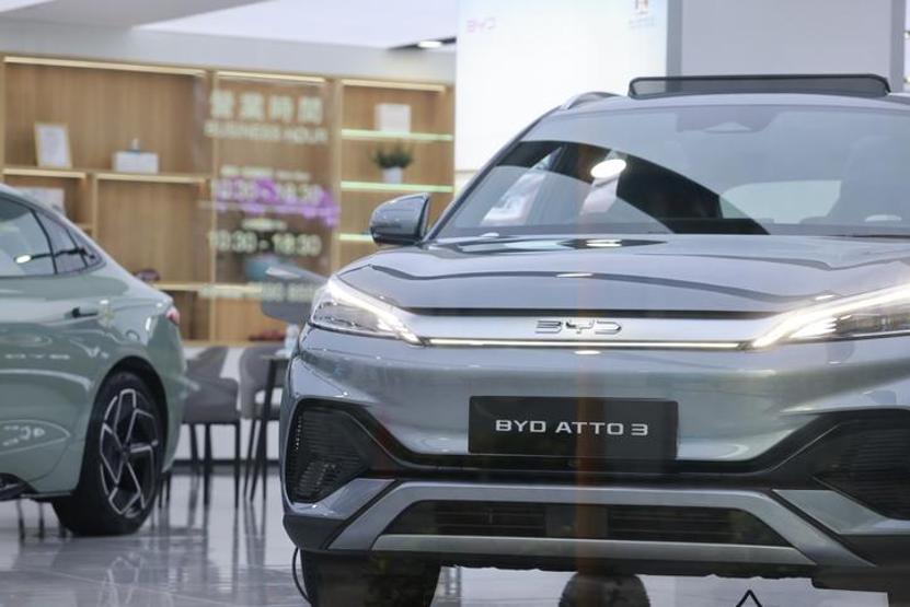 Avrupada ilk Musk’a büyük Çin şoku: BYD satışları Tesla’yı geçti..
