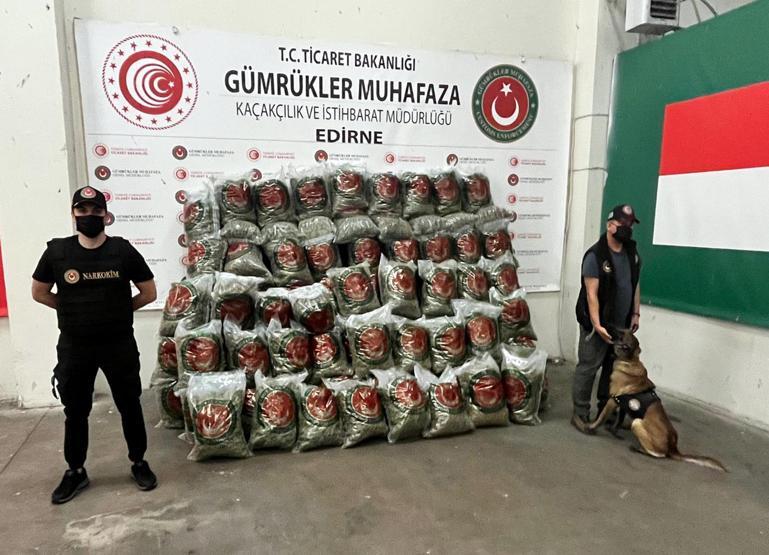 Ticaret Bakanlığından dev operasyon 418 milyon liralık uyuşturucu ve kaçak eşya ele geçirildi