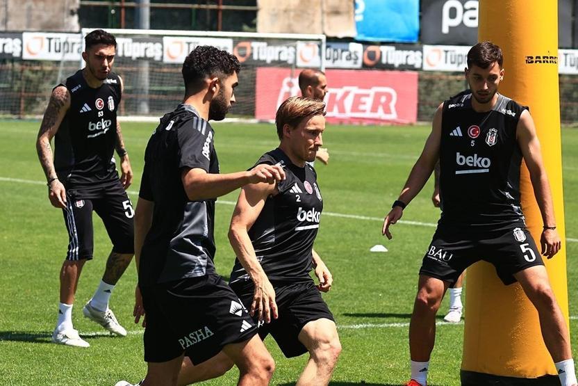 Beşiktaş, Çaykur Rizespor maçına hazırlanıyor Hedef üçüncülük