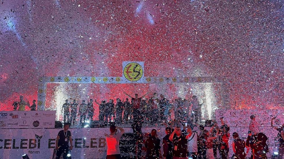 Eskişehirsporda şampiyonluk kutlandı