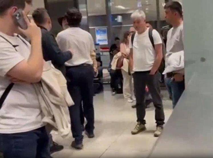 HAVAALANINDA KAVGA Ünlü restoran işletmecisi Cüneyt Asandan sert tepki: Beni mi doğrayacaksın