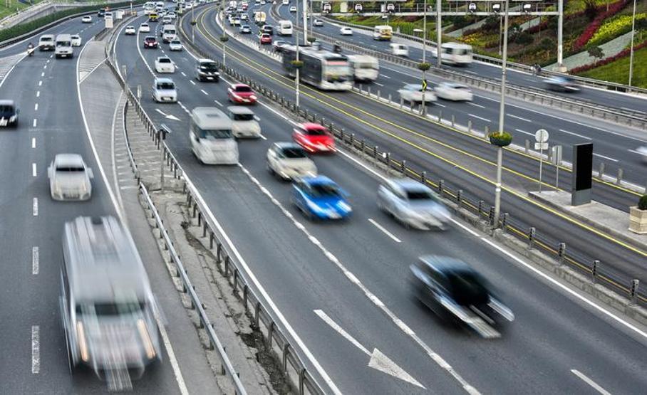 Dikkat İstanbulda bugün bazı yollar trafiğe kapatılacak