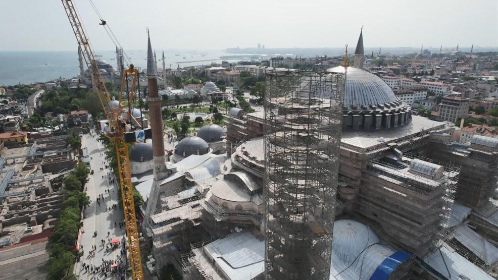 Ayasofya Camiindeki tarihin en kapsamlı restorasyon çalışması havadan görüntülendi