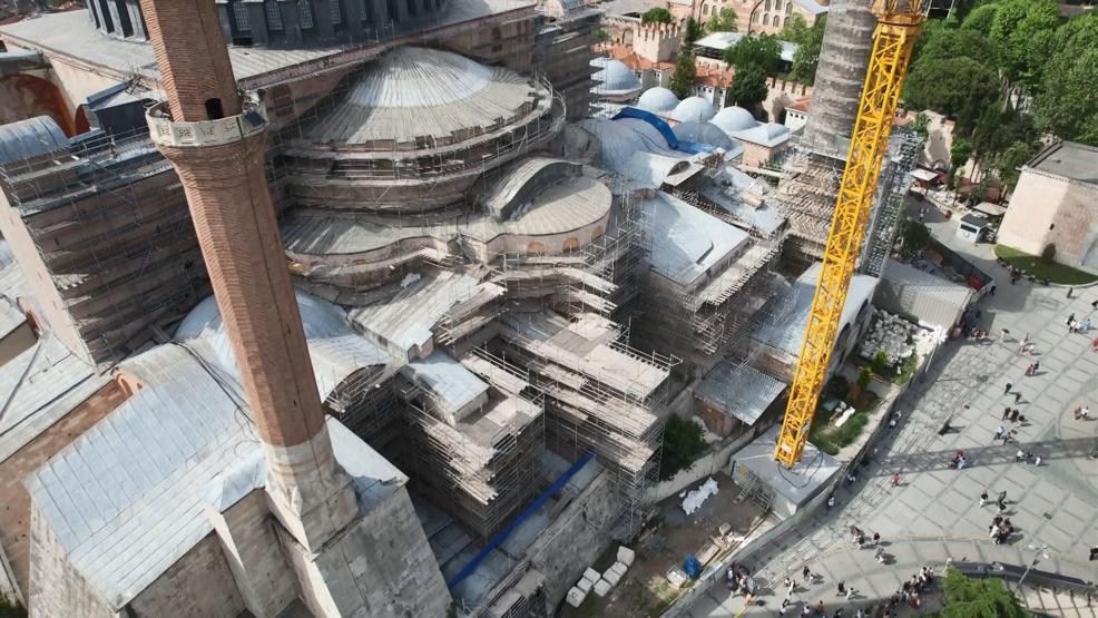Ayasofya Camiindeki tarihin en kapsamlı restorasyon çalışması havadan görüntülendi