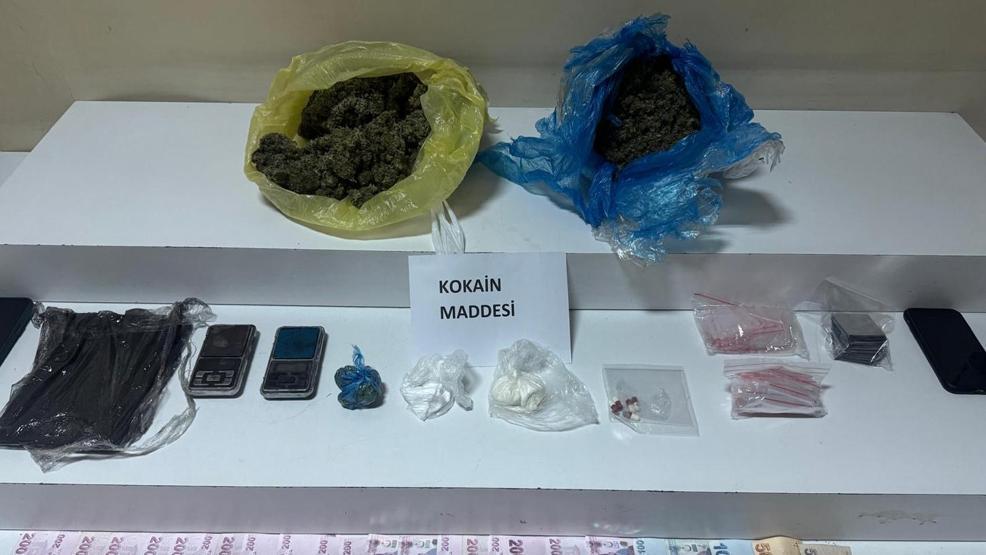 Polonyada başlayan kavga Beyoğluna kadar uzandı: Eczaneye kurşun yağmuru