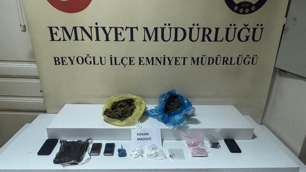 Polonyada başlayan kavga Beyoğluna kadar uzandı: Eczaneye kurşun yağmuru