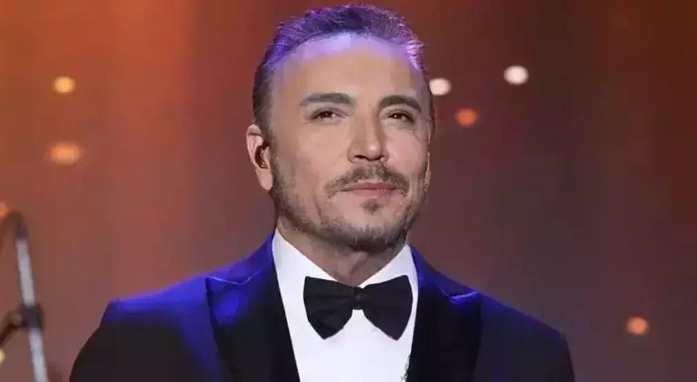 Sahnede Kalp Krizi Alarmı Cenk Erenden Sonra Şimdi de Hakan Altun Sahneye Böyle Çıktı