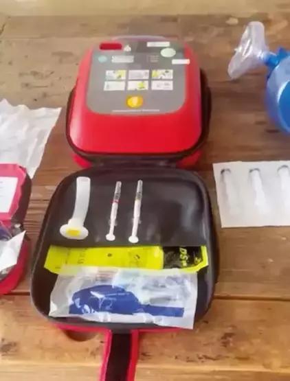 Sahnede Kalp Krizi Alarmı Cenk Erenden Sonra Şimdi de Hakan Altun Sahneye Böyle Çıktı