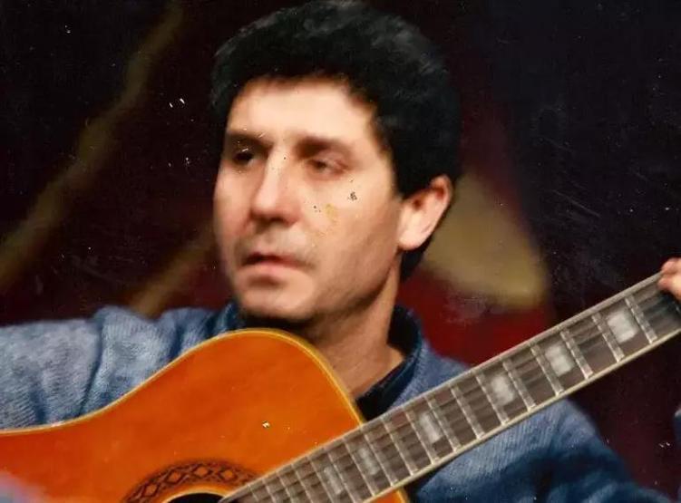 Hayali Gazeteci Olmaktı, Müzik Dünyasının Amcası Oldu İlhan Şeşenin Hayat Hikayesi