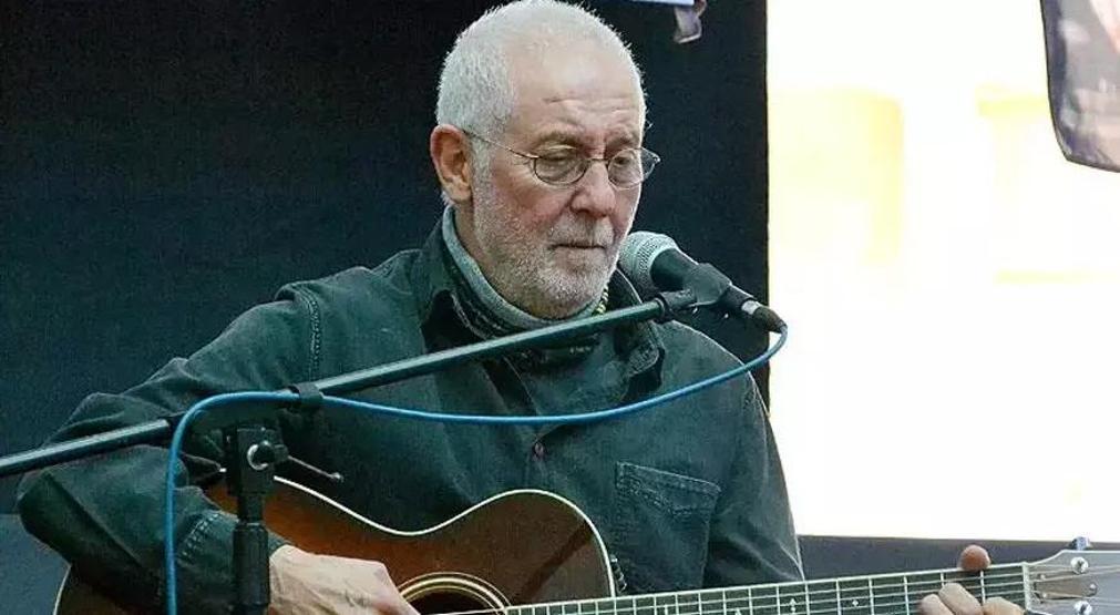 Romantik Şarkıların Üstadı İlhan Şeşen Hayatını Kaybetti Sanat Camiasından Peş Peşe Mesajlar... Sokak Çalgıcılığına Başlayabilirim Demişti