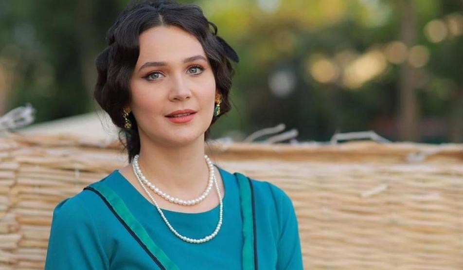 Gülsim Ali’den Samimi Açıklama: “Annem Evlenmemi İstiyor, Gözyaşlarını Tutamadı”