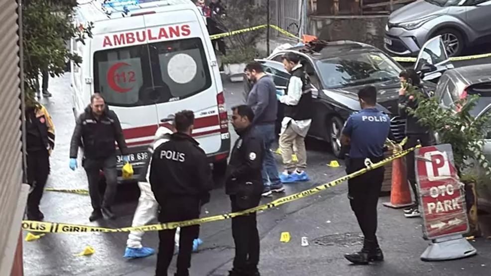 Sokak ortasında infaz Pusu kurup otomobile kurşun yağdırdılar: 1 ölü