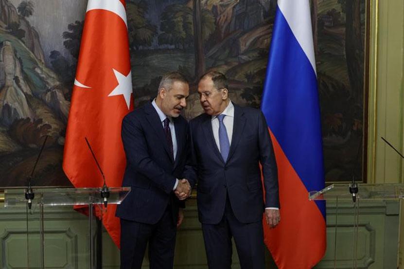 Moskovadan dünyaya net mesaj: Barışın adresi İstanbul