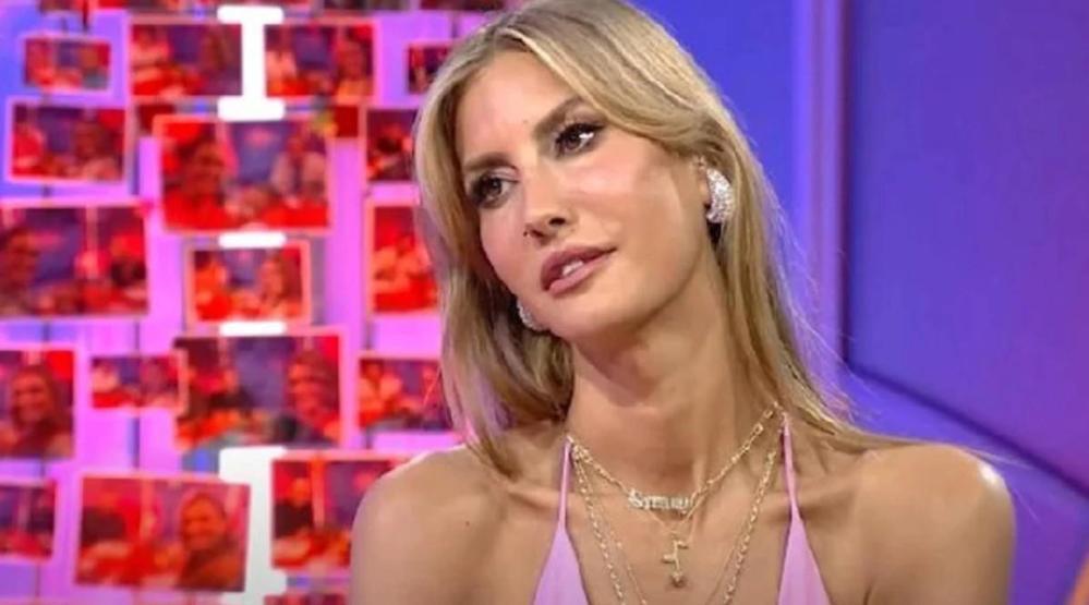 46 Yaşındaki Çağla Şıkel’in Formunun Sırrı Ortaya Çıktı: Sağlıklı Beslenme ve Sade Menü