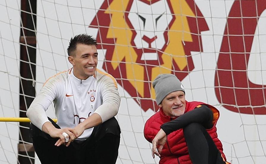Galatasaray’da Muslera yerine iki yıldız kaleci adayı