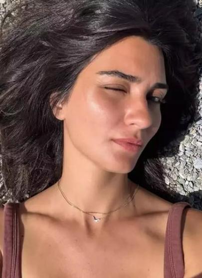 Tuba Büyüküstün Bodrum’da İkizleriyle Tatil Keyfi Paylaştı