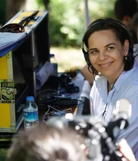Fırat Tanış ve Yönetmen Sevgilisi Zeynep Günay, Cihangir’de İlk Kez Görüntülendi