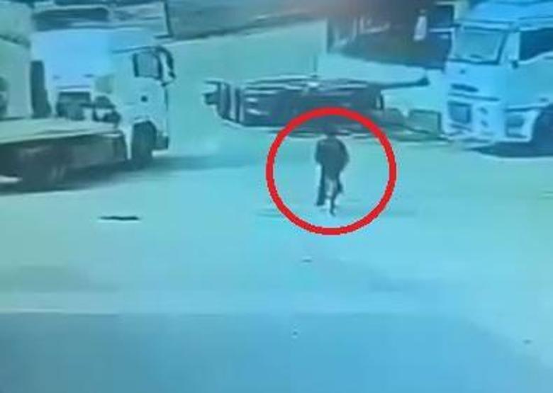 Stajyer öğrencinin feci sonu: TIRın altında kalarak hayatını kaybetti | Dehşet veren görüntüler ortaya çıktı