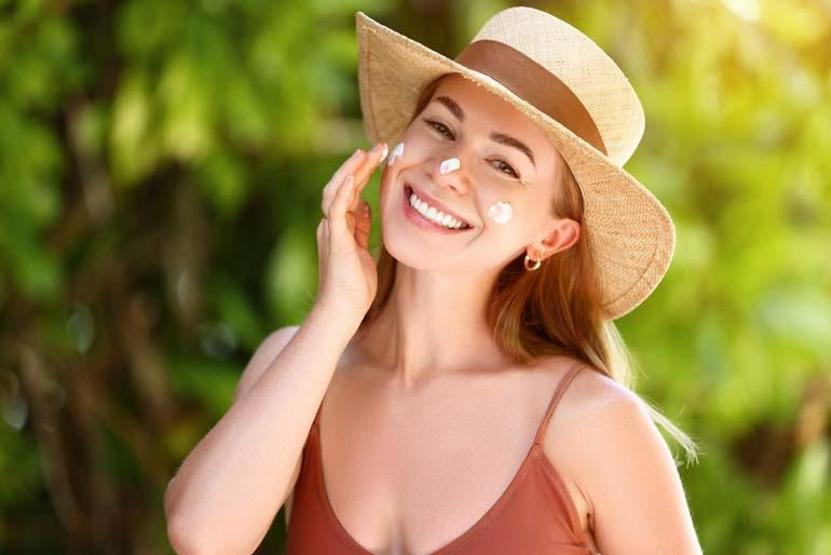 Dermatologdan Yazın Cildinizi Işıl Işıl Parlatacak 9 Etkili Öneri