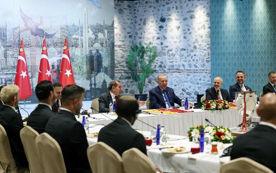 Cumhurbaşkanı Erdoğan, Süper Lig şampiyonu Galatasarayı kabul etti