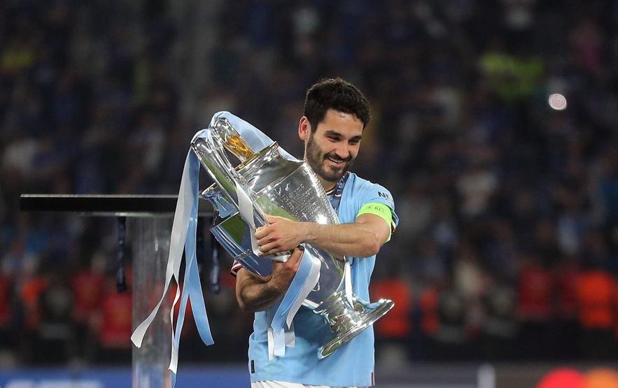 İlkay Gündoğan, İstanbul’a geldi Transfer görüşmeleri başladı