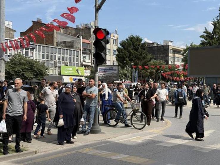 Filmleri aratmayacak olay Şehir şehir gezip intihara kalkışıyor