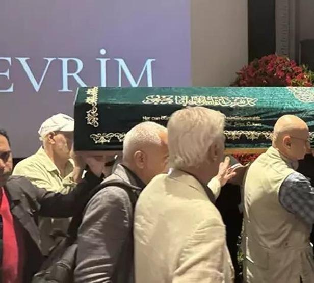 Yeşilçamın Siyah Boncukuydu Devlet Devrim son yolculuğuna uğurlandı